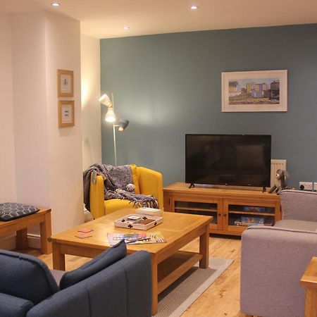 Stylish Flat In Central Tenby & Free Parking Εξωτερικό φωτογραφία