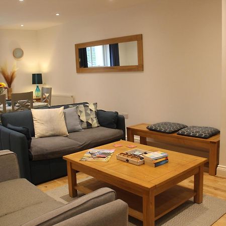 Stylish Flat In Central Tenby & Free Parking Εξωτερικό φωτογραφία