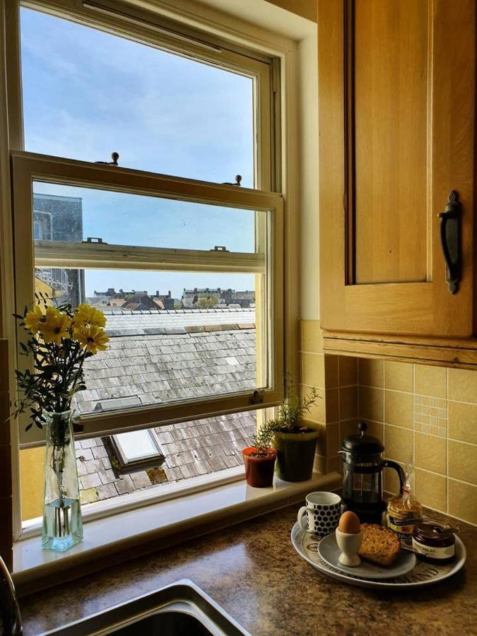 Stylish Flat In Central Tenby & Free Parking Εξωτερικό φωτογραφία