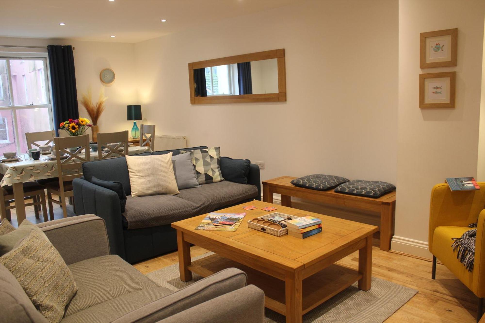 Stylish Flat In Central Tenby & Free Parking Εξωτερικό φωτογραφία