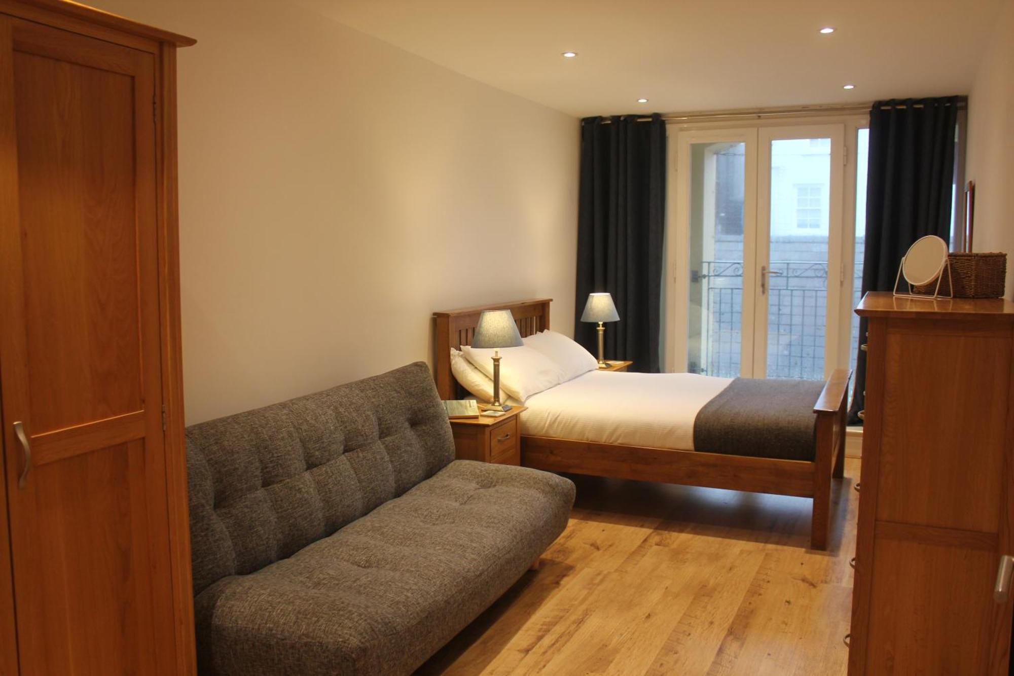 Stylish Flat In Central Tenby & Free Parking Εξωτερικό φωτογραφία